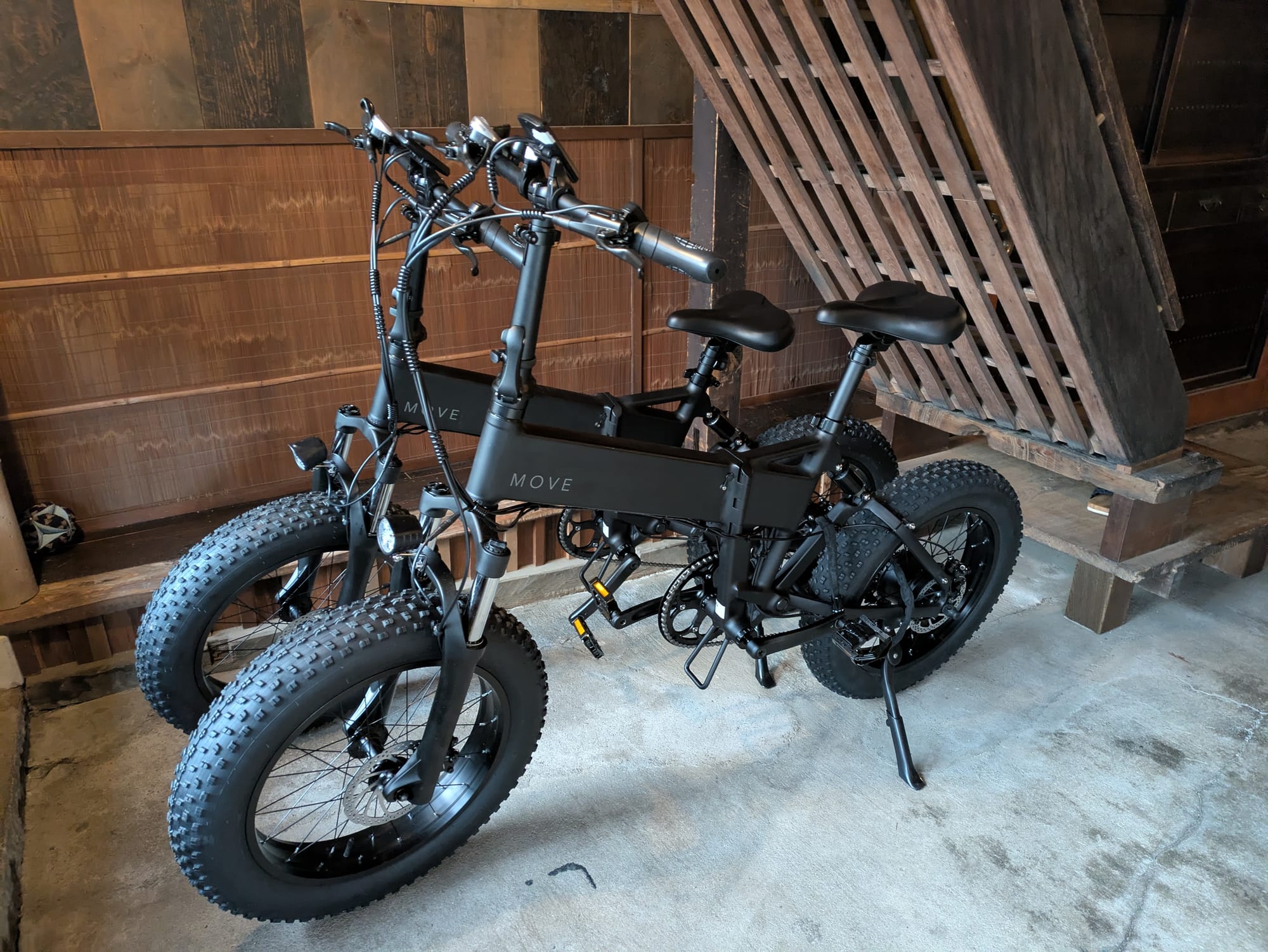Fat-tire e-bikes parked at Kashiwaya